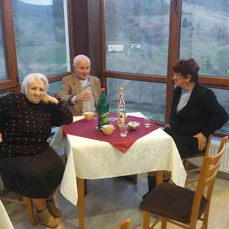 Etno Selo Lelic 3* فاليفو