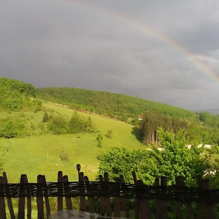 فندق مبيت وإفطار Etno Selo Lelic فاليفو