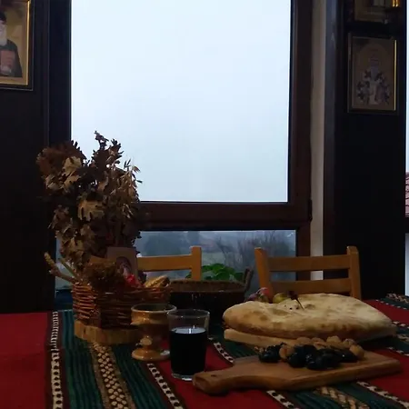 Etno Selo Lelic فاليفو