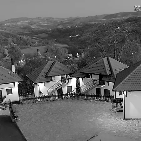 Etno Selo Lelic فندق مبيت وإفطار