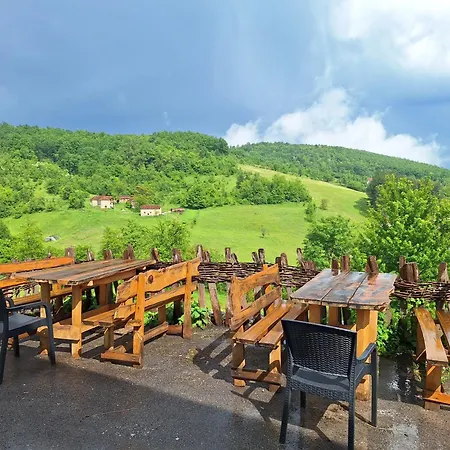 Bed & Breakfast Etno Selo Lelic *