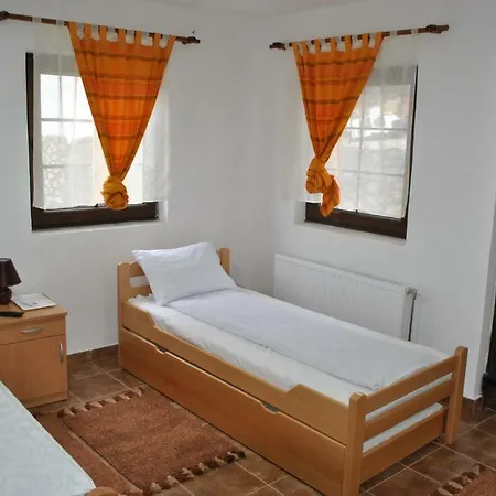 Etno Selo Lelic فندق مبيت وإفطار